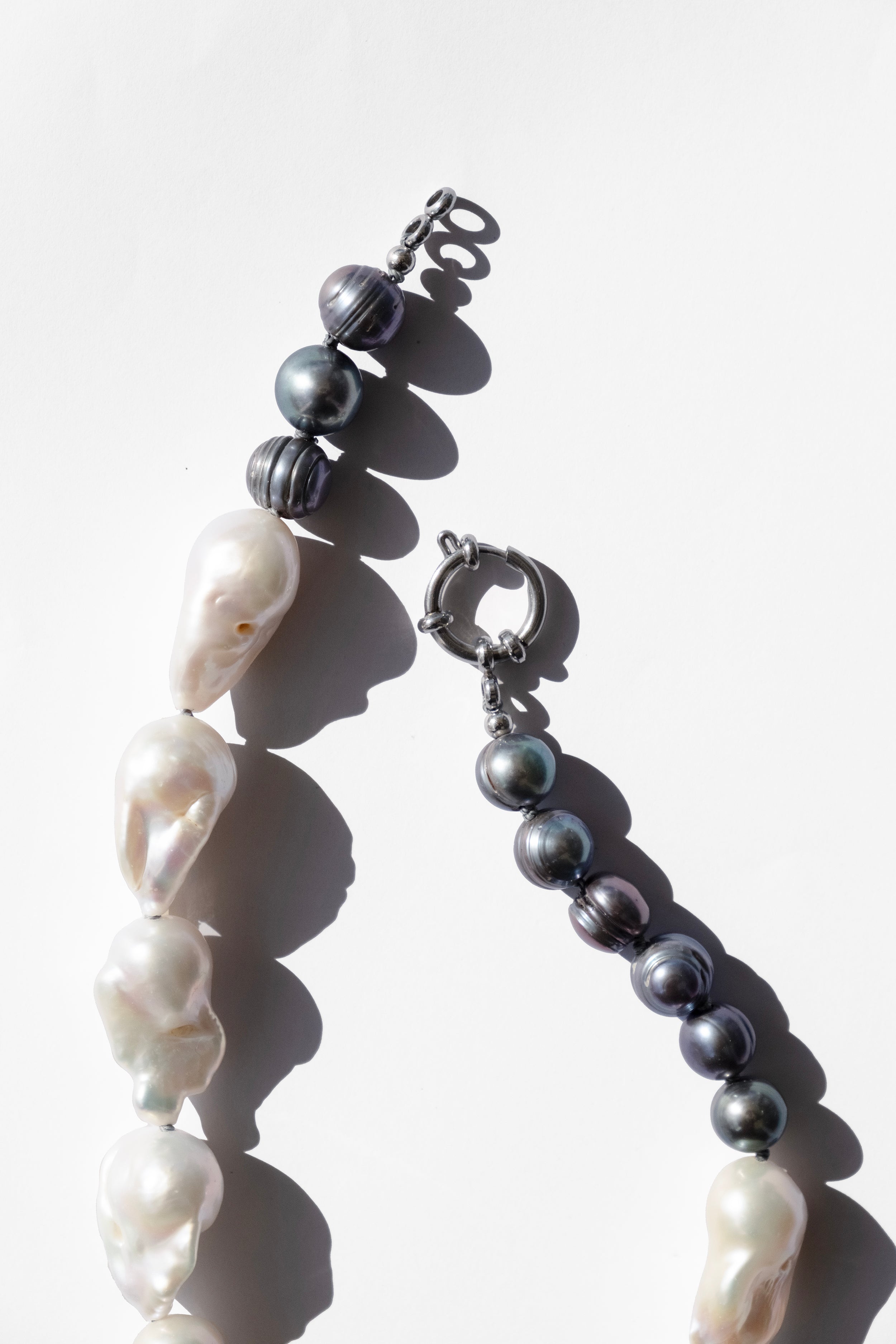 White Baroque Keshi Black Pearl Choker with Cristal